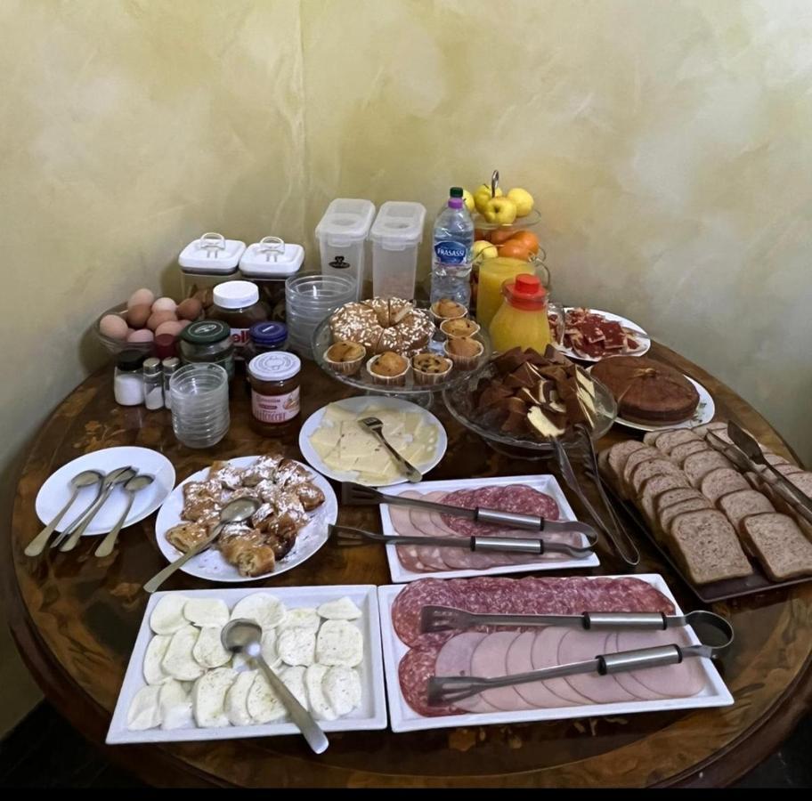 Royal Acomodação com café da manhã  *